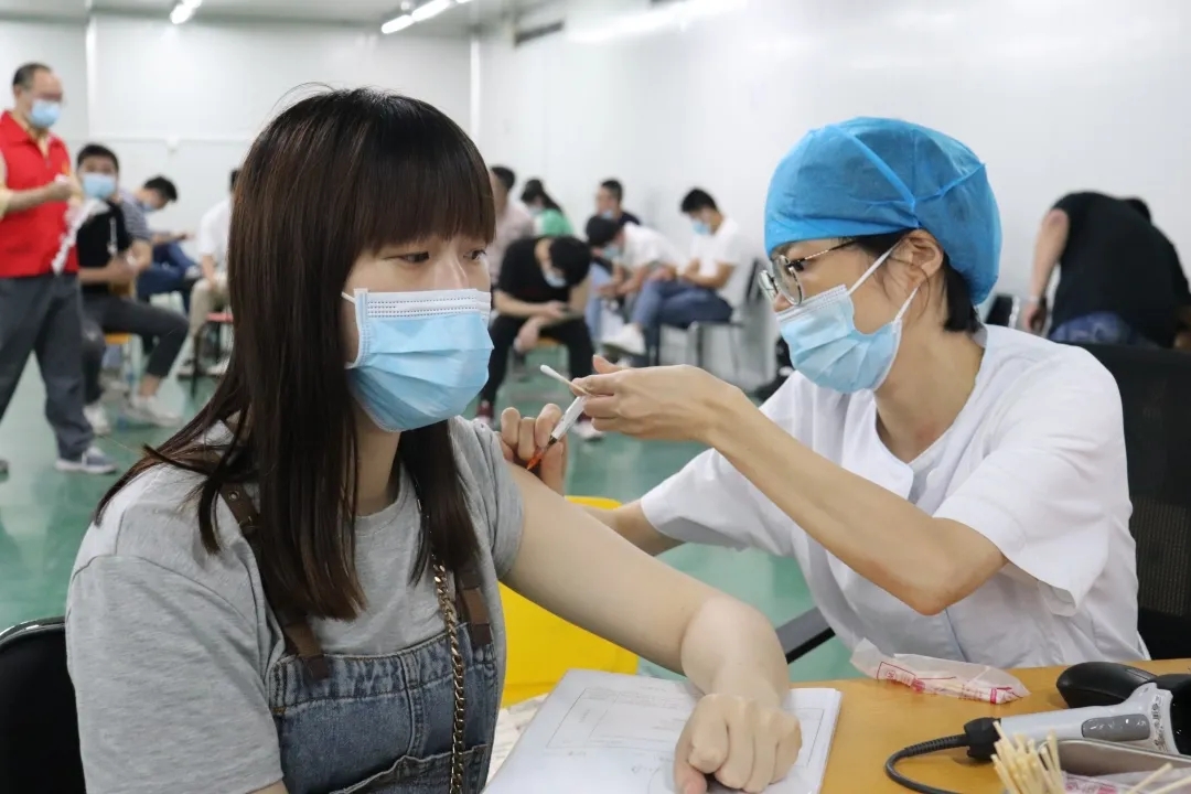 scud61关注飞毛腿公司积极响应国家号召组织员工接种新冠疫苗共建